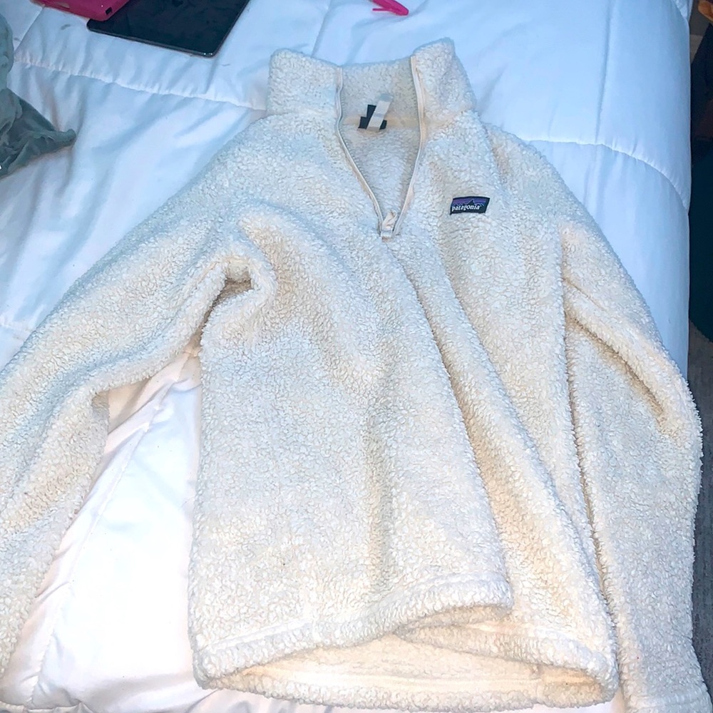 White Fuzzy Pantagonia Jacket